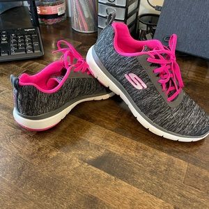 Skechers sneakers. Like new